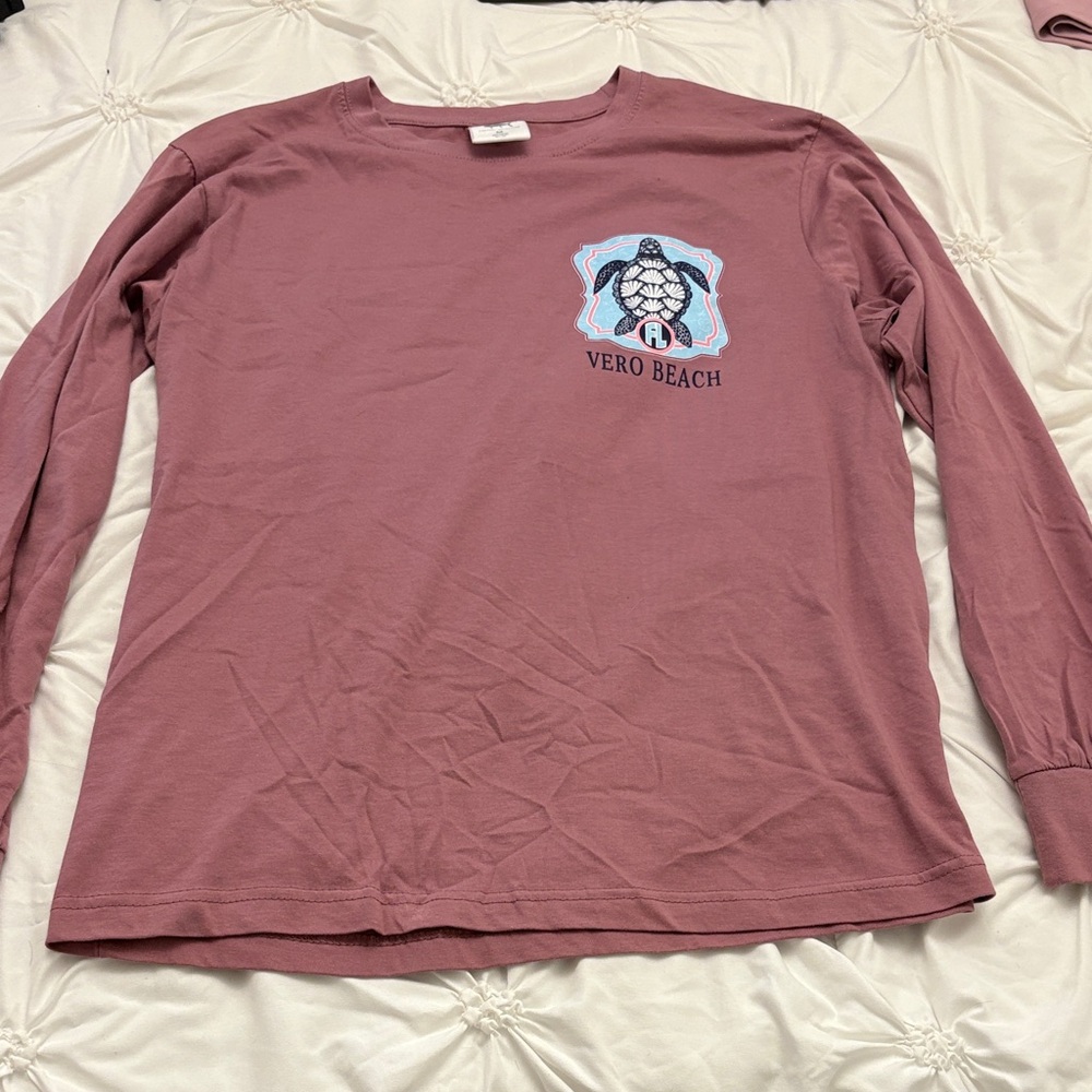Vero Beach Turtle Graphic Long Sleeve Shirt